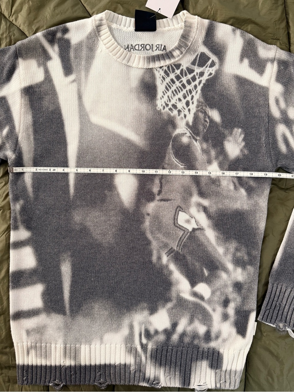 Jordan/Nike Black & White Air Jordan Graphic Crewneck Sweater - Picture 6 of 13